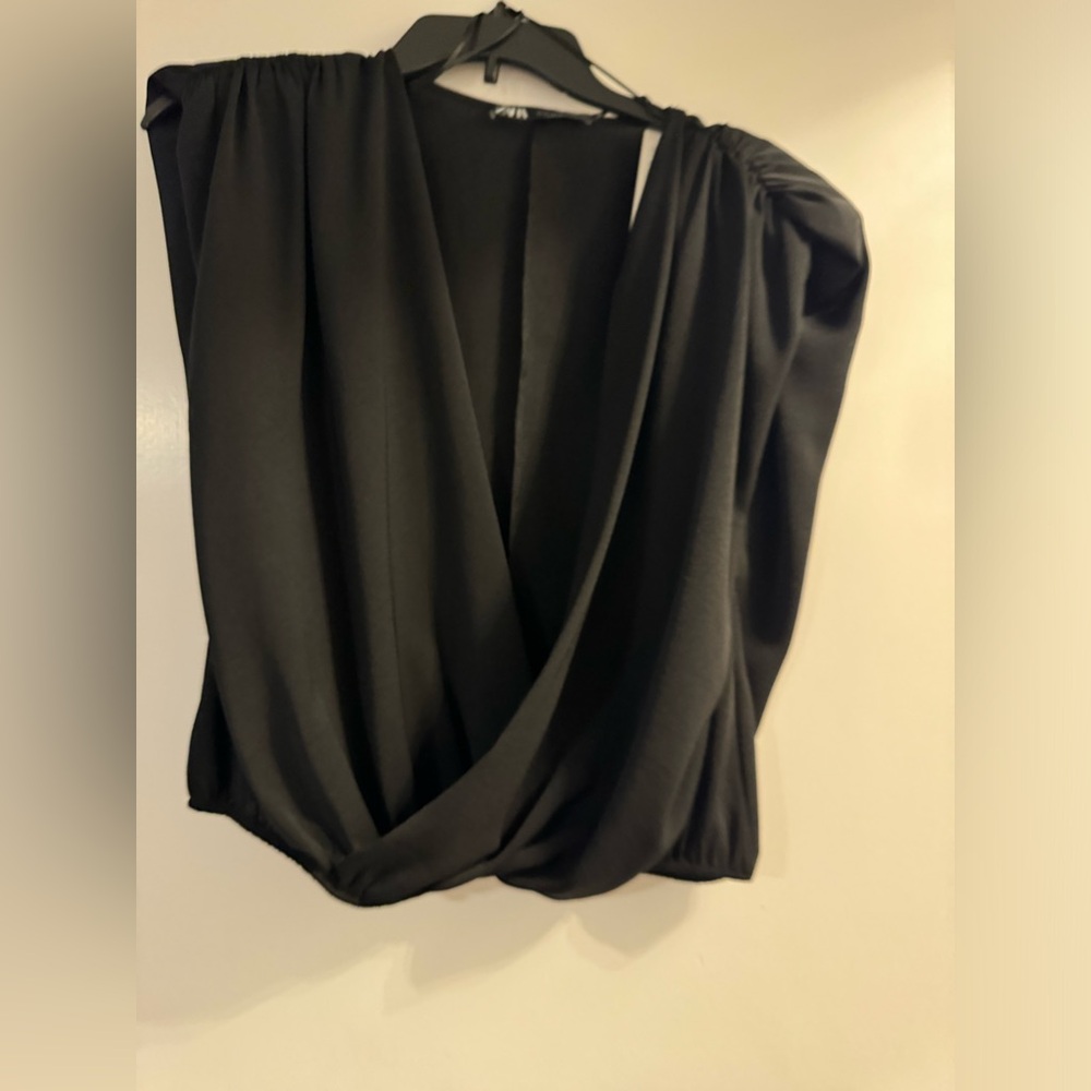 NWT ZARA Black Muscle Top